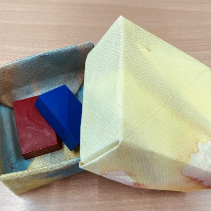 Méhviaszkréta apró kezekbe